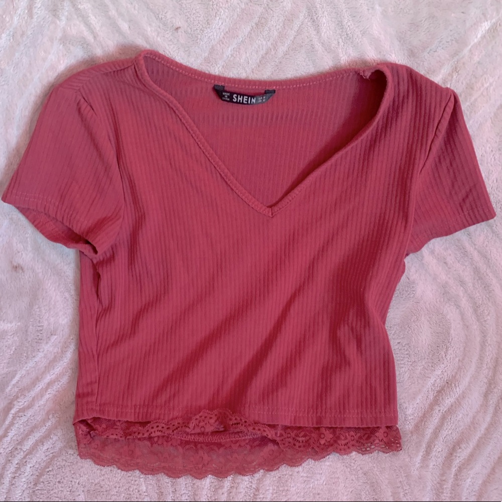 Cropped Pink shirt